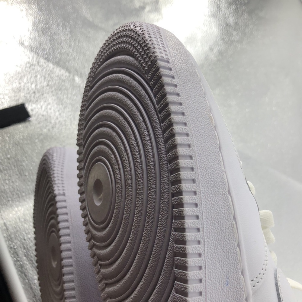 Men’s Nike AF1 ‘07 CW2288-111 USED Size 8.5 - Picture 15 of 16